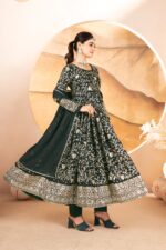 Regal Rani Pink Resham Anarkali Set - Image 3