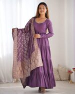 Royal Riwaaz Resham Silk Anarkali - Image 6