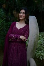 Regal Gulabi Resham Anarkali Ensemble - Image 4