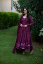 Regal Gulabi Resham Anarkali Ensemble - Image 2