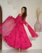Regal Rani Pink Bandhani Anarkali Set - Image 3