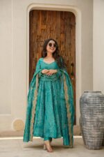 Regal Rama Green Zari Anarkali Set - Image 5