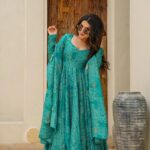 Regal Rama Green Zari Anarkali Set