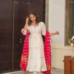 Pearl White Riwaaz Resham Kurta Set