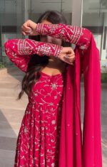 Royal Rani Pink Resham Anarkali Ensemble - Image 4