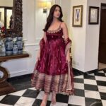 Regal Rani Pink Zari Anarkali Set