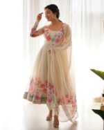 Royal Ivory Resham Organza Set - Image 6