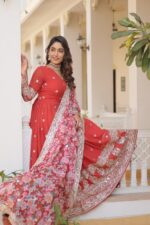 Regal Rani Pink Resham Ensemble - Image 2