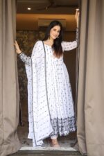 Pearl White Maharani Resham Anarkali Set - Image 3