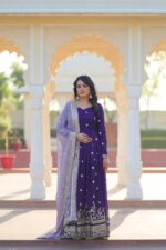 Royal Rani Pink Zari Gown - Image 4