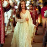 Regal Riwaaz Lakhnavi Chikankari Ensemble