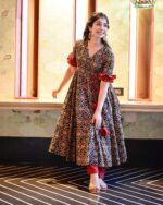 Heritage Resham Kurta Set in Sindoor Red