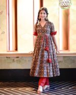 Heritage Resham Kurta Set in Sindoor Red - Image 2