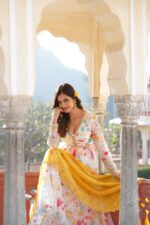 Royal Rani Pink Zari Anarkali Set - Image 6