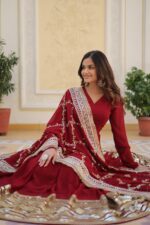 Royal Resham Heritage Suit Set - Image 6