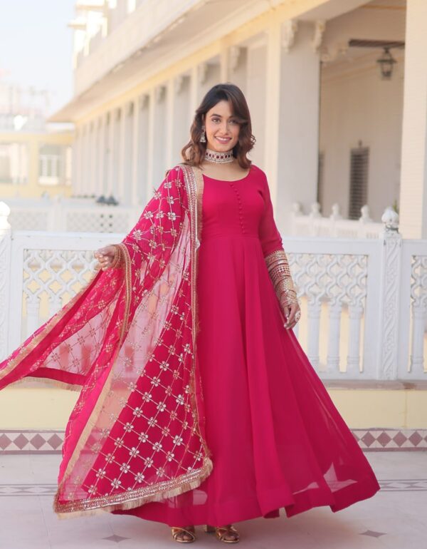 Regal Rani Pink Maharani Anarkali Ensemble