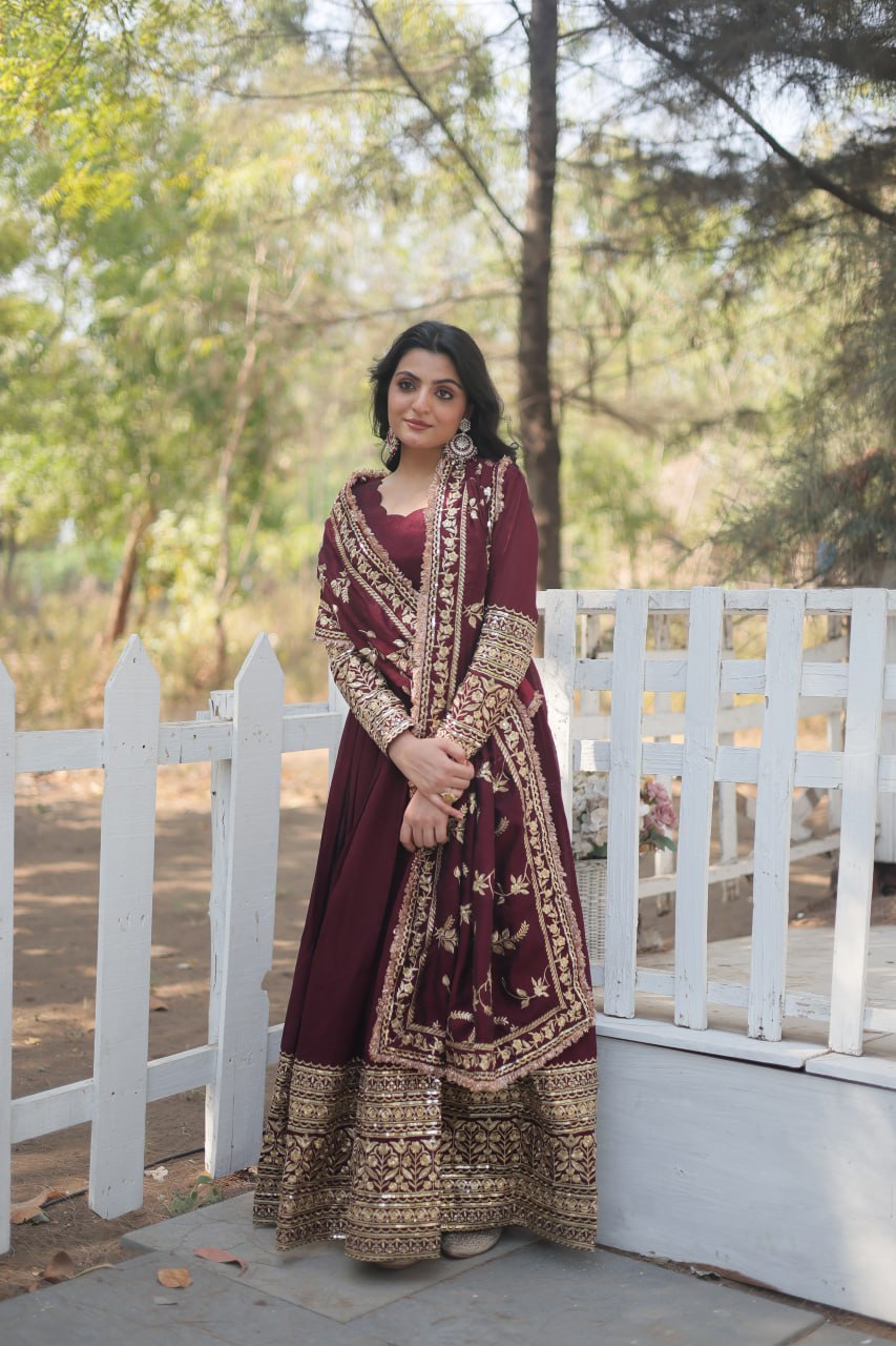 photo_6131790191795488223_y Royal Sindoor Red Resham Ensemble - Image 1