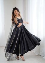 Midnight Black Maharani Anarkali Set - Image 2