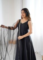 Midnight Black Maharani Anarkali Set - Image 8
