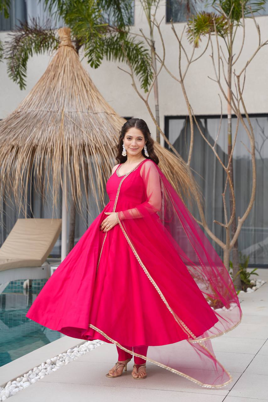 photo_6224494277740840622_y Regal Rani Pink Zari Anarkali Set - Image 1