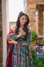 Royal Riwaaz Resham Anarkali Ensemble - Image 2