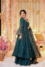 Graceful Muslin Set with Modern Flair