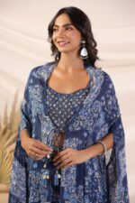 Elegant Croptop Palazzo and Cape Set - Image 14