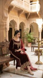 The Shahi Velvet Set - Image 3