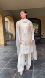 Safaid Sitara Farshi Set