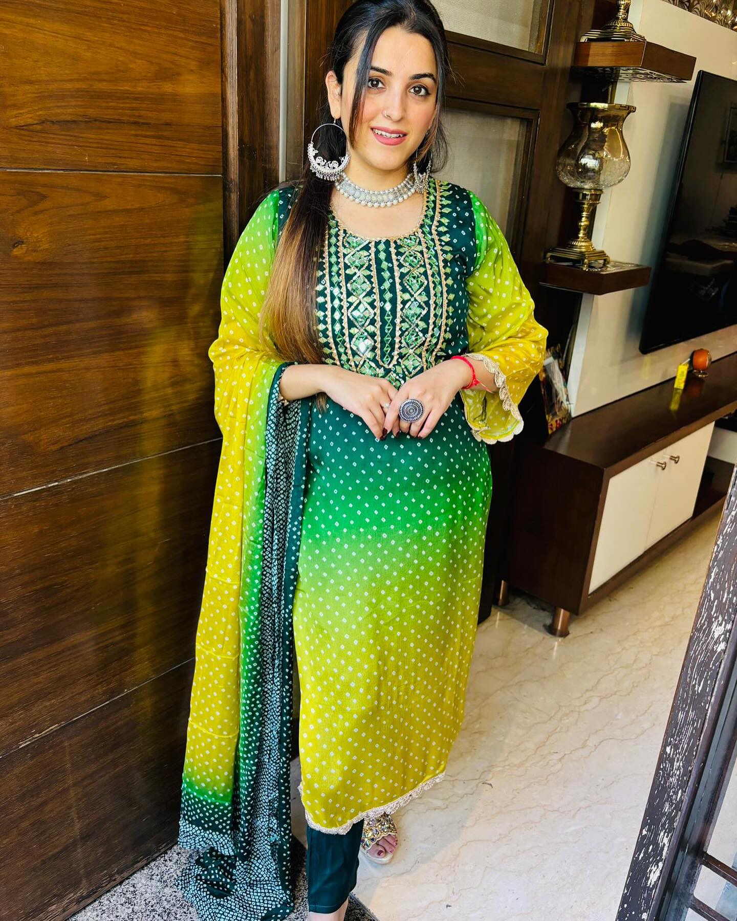 462516097_18026069030581657_2192677014306729075_n.jpg Rang Mahal Bandhani Suit Set - Image 1