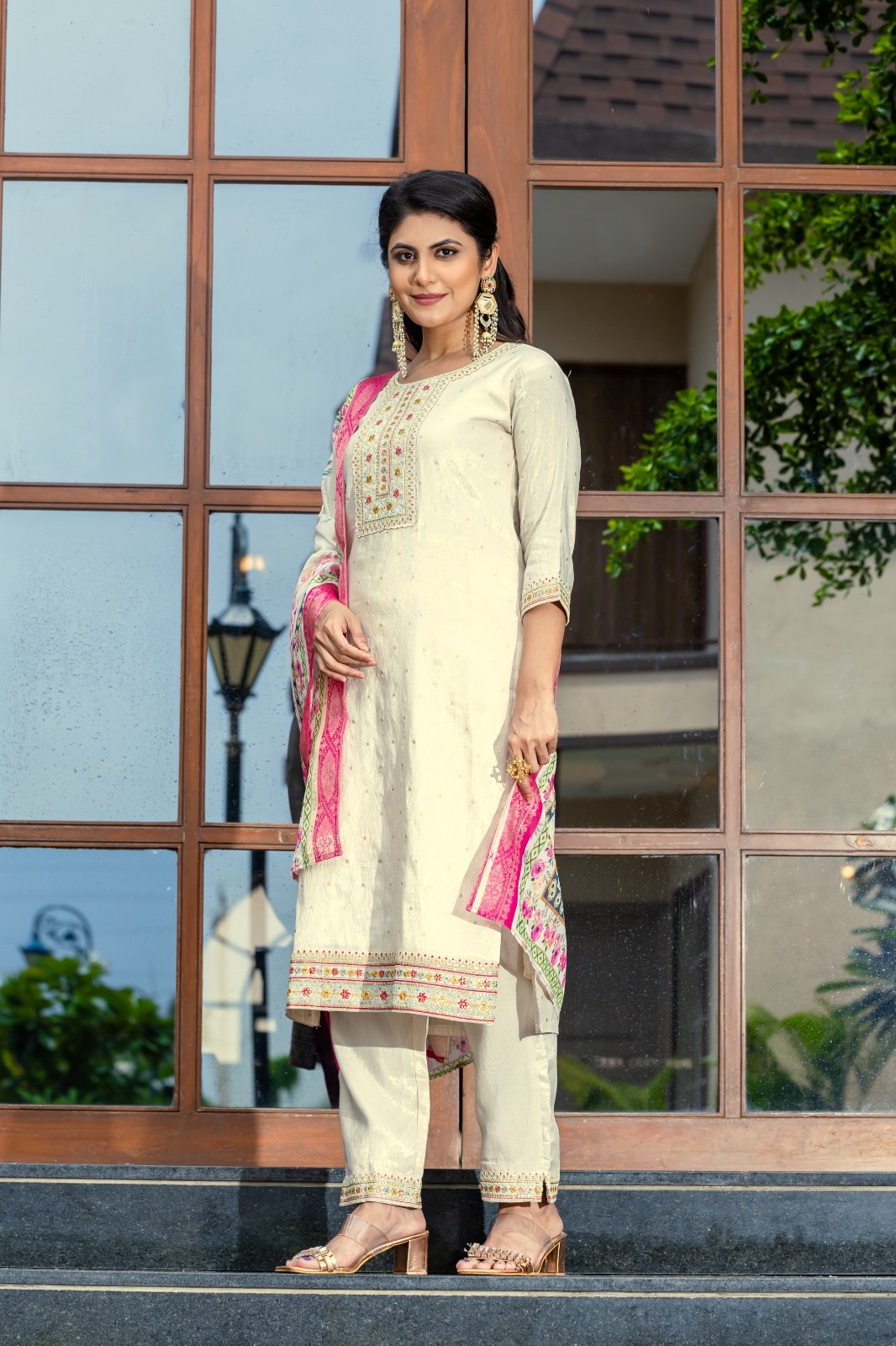 6072ce12-240d-43b5-a655-5464450b8468.jpeg Off White Kurta Trouser Suit With Dupatta - Image 1
