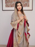 Ruhani Saaz Kurta Skirt With Dupatta - Image 3