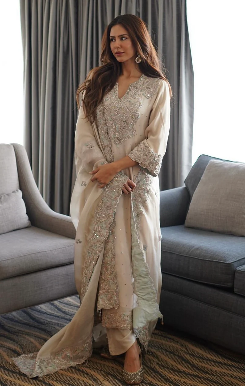 883C5111-CCB2-495A-8255-DC2B2050C497_800x.webp Sonam Ivory Premium Suit Set - Image 1