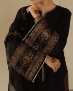 Black Beauty With Golden Accents - Image 9