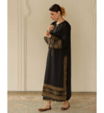 Black Beauty With Golden Accents - Image 8