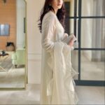 Regal Silk Elegance Ensemble - Image 2