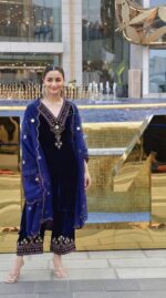 Alia's Royal Blue Velvet Suit Set - Image 2