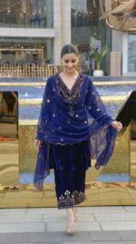 Alia's Royal Blue Velvet Suit Set - Image 3