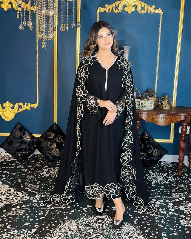 fa3f3d75-0ce8-4dd6-b116-cb43559fd672-1.jpeg Noor Black Suit Set - Image 1