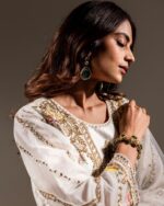 Ivory Organza Embroidery Tassel Suit Set - Image 2