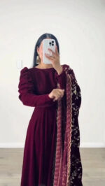 Winter Special Velvet Designer Suit (Stitched) - Image 4