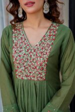 Nazakat Embroidered Kurta - Image 2