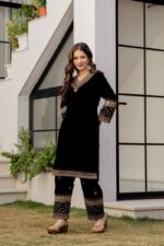 Noir Zari Royale Velvet Kurta Set - Image 3