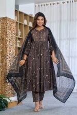 Classic Brown Ethnic Kurti Ensemble - Image 3