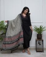 Minimal Glam Black Kurti Set - Image 2